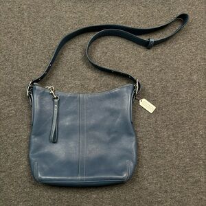 Vintage Y2K Coach blue crossbody shoulder bag 9326